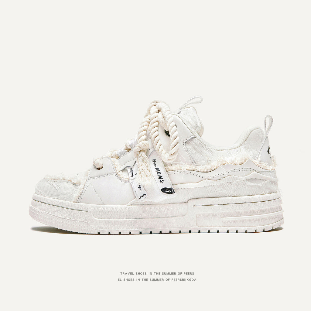 Trendy casual shoes